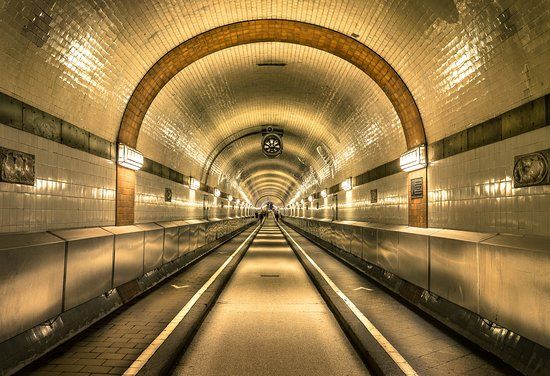 Vieux tunnel sous l'Elbe